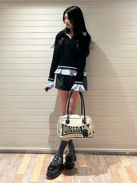 「jouetie（ジュエティ）のアイテム（スニーカー）」を使った、HIKARUさん（レディース・163cm）の秋コーディネート