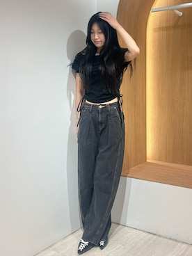 「jouetie（ジュエティ）のアイテム（デニムパンツ）」を使った、HIKARUさん（レディース・163cm）の秋コーディネート