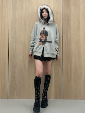 「厚底ブーツ」｜「アイテム（パーカー）」を使った、HIKARUさん（レディース・163cm）の秋コーディネート