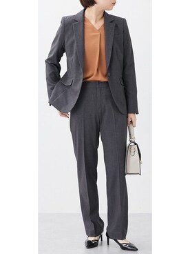 「nissen（ニッセン）の【レディーススーツ】タテヨコストレッチテーラードパンツスーツ（ジャケット＋ストレートパンツ）（パターン改良Ｖｅｒ）（スーツセット、グレー系）」を使った、nissen Ladies Usersさん（レディース）の秋コーディネート