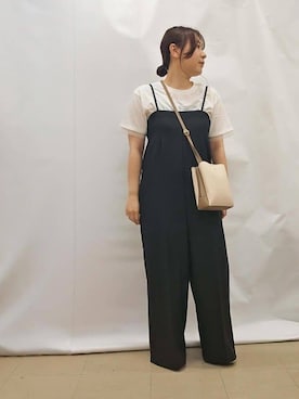 「DRESKIP（ドレスキップ）の【S-LL】Iラインですっきり見え 大人見えサロペット（サロペット/オーバーオール、ブラック系）」を使った、kanaさん（レディース・157cm）の春コーディネート