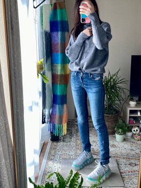 「DIESEL（ディーゼル）のアイテム（デニムパンツ、ブルー系）」を使った、chiigreenさん（レディース）の冬コーディネート