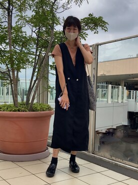 「クルーネック」｜「アイテム（PC・スマホグッズ/家電）」を使った、ayaさん（レディース・159cm）の秋コーディネート