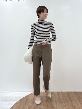 「INDIVI（インディヴィ）の【洗える／毛玉になりにくい】エクストラファインウール リブタートルニット（ニット/セーター、ベージュ系）」を使った、kanaeさん（レディース・166cm）の秋コーディネート