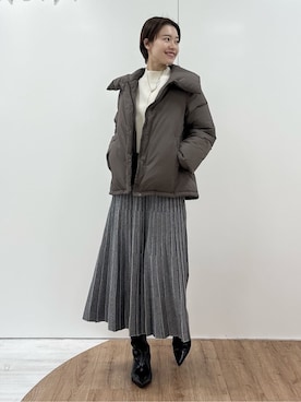 「INDIVI（インディヴィ）の【撥水／洗える／デザイン衿】ステッチレス ショートダウンコート（ダウンジャケット/コート、ブラウン系）」を使った、kanaeさん（レディース・166cm）の冬コーディネート