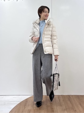 「INDIVI（インディヴィ）の【名品／撥水／抗菌防臭】ショート丈リサイクルダウンコート（ダウンジャケット/コート、ホワイト系）」を使った、kanaeさん（レディース・166cm）の冬コーディネート