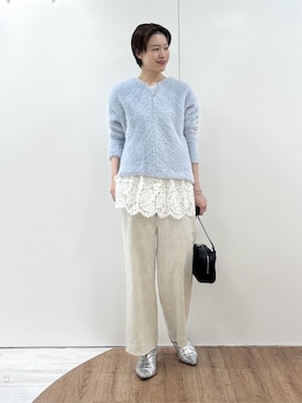 「INDIVI（インディヴィ）の【洗える】エアリーシャギートップス（Tシャツ/カットソー、ブルー系）」を使った、kanaeさん（レディース・166cm）の冬コーディネート