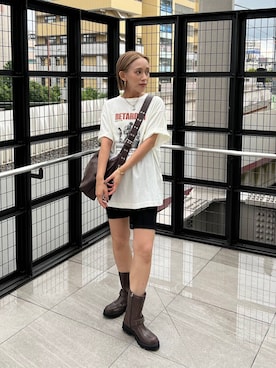 「アイテム（ボディバッグ/ウエストポーチ、ブラウン系）」を使った、Uiさん（レディース・158cm）の夏コーディネート