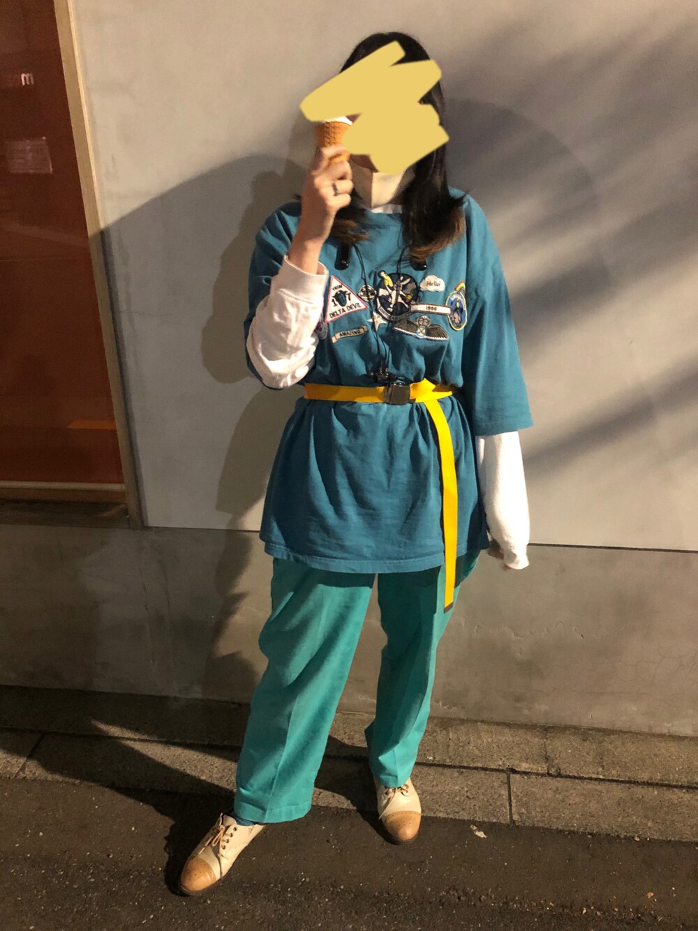 「未来のWEARISTAプロジェクト、ストリート、ストリートMIX、古着、レイヤードスタイル、青、ワントーンコーデ、ブルーコーデ、ガチャベルト、アイスクリーム」｜「PENELOPEのアイテム（シューズ、グリーン系）」を使った、Chiiiiiさん（レディース・160cm）の冬コーディネートの1枚目の写真