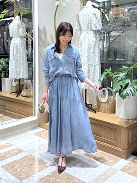 「La boutique BonBon（ラブティックボンボン）の【RISA監修・今すぐお届け！】シアーデニム3WAYシャツ（シャツ/ブラウス、ブルー系）」を使った、mamiさん（レディース・161cm）の春コーディネート