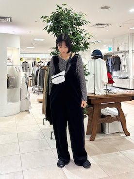 「アイテム（ボディバッグ/ウエストポーチ）」を使った、tamaizmmmさん（レディース・165cm）の秋コーディネート