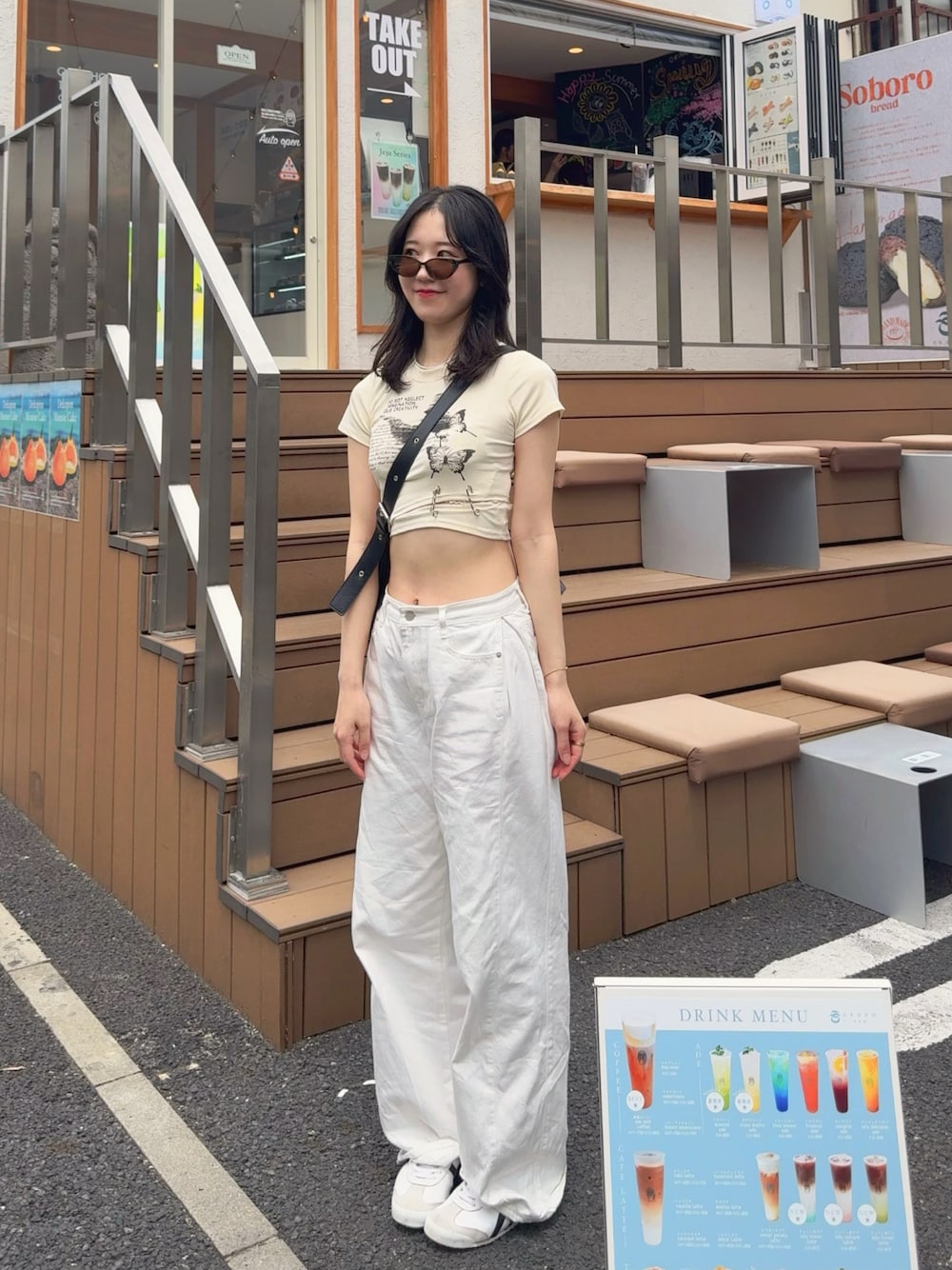「大人ファッション、夏ファッション、カーゴパンツ、カジュアルスタイル、パンツコーデ、おしゃれさんと繋がりたい、夏、Tシャツコーデ、大人可愛い、今日のコーデ、韓国ファッション、チビT、スニーカー、XU、ストリート」｜「XUのアイテム（Tシャツ/カットソー、その他）」を使った、sasaminさん（骨格ウェーブ・レディース・170cm）の夏コーディネートの1枚目の写真