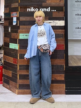 「niko and...（ニコアンド）のセルフカットカーブパンツ　デニムパンツ（デニムパンツ、ブルー系）」を使った、ちーちさん（レディース・165cm）の春コーディネート