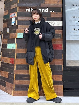 「アイテム（カーゴパンツ、イエロー系）」を使った、ちーちさん（レディース・165cm）の冬コーディネート