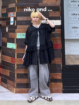 「niko and...（ニコアンド）のオリジナルスライドスニーカー（スニーカー、その他）」を使った、ちーちさん（レディース・165cm）の春コーディネート
