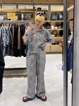 「niko and...（ニコアンド）のDRYクシュイージーシャツ（シャツ/ブラウス、ホワイト系）」を使った、ちーちさん（レディース・165cm）の春コーディネート