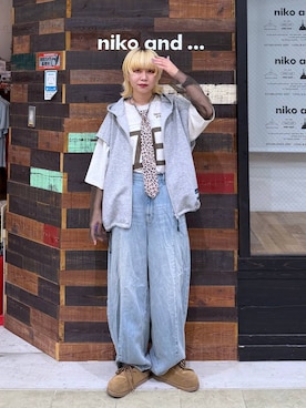 「niko and...（ニコアンド）のアソートレイヤープリントＴシャツ（Tシャツ/カットソー、ベージュ系）」を使った、ちーちさん（レディース・165cm）の夏コーディネート