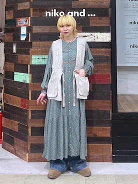「niko and...（ニコアンド）のBOYSフィールドベスト（ベスト、ベージュ系）」を使った、ちーちさん（レディース・165cm）の春コーディネート