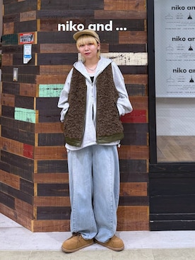 「niko and...（ニコアンド）のアイテム（ベスト）」を使った、ちーちさん（レディース・165cm）の秋コーディネート