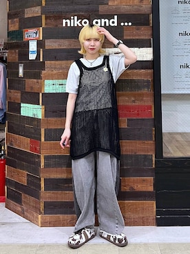 「niko and...（ニコアンド）のラグランミニ裏毛プルオーバー（Tシャツ/カットソー、グレー系）」を使った、ちーちさん（レディース・165cm）の春コーディネート