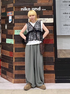 「niko and...（ニコアンド）のトロットワイドイージーパンツ（その他パンツ、グリーン系）」を使った、ちーちさん（レディース・165cm）の春コーディネート