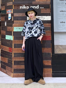 「niko and...（ニコアンド）の《抗菌消臭》スライドモカシンシューズ（モカシン/デッキシューズ、イエロー系）」を使った、ちーちさん（レディース・165cm）の夏コーディネート