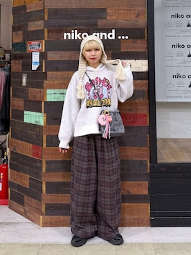 「niko and...（ニコアンド）のユキノミミツキ ニット帽（ニットキャップ/ビーニー、ベージュ系）」を使った、ちーちさん（レディース・165cm）の秋コーディネート