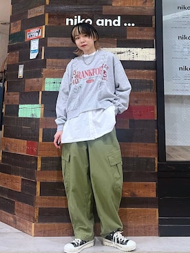 「アイテム（カーゴパンツ）」を使った、ちーちさん（レディース・165cm・20代）の春コーディネート