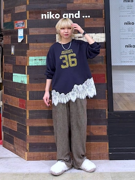「アイテム（スリッポン、ホワイト系）」を使った、ちーちさん（レディース・165cm）の秋コーディネート