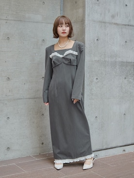 「niana（ニアナ）のフリルトリムロングドレス パーティードレス オケージョンドレス 結婚式 二次会 同窓会 成人式 セレモニー お呼ばれワンピース（ドレス、グレー系）」を使った、nianaさん（レディース）の春コーディネート