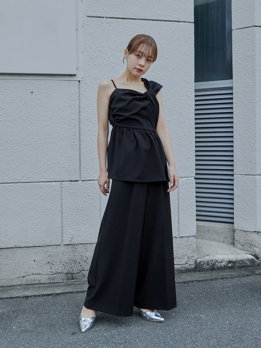 niana スウェルペプラムセットアップパンツドレス niana パンツドレス