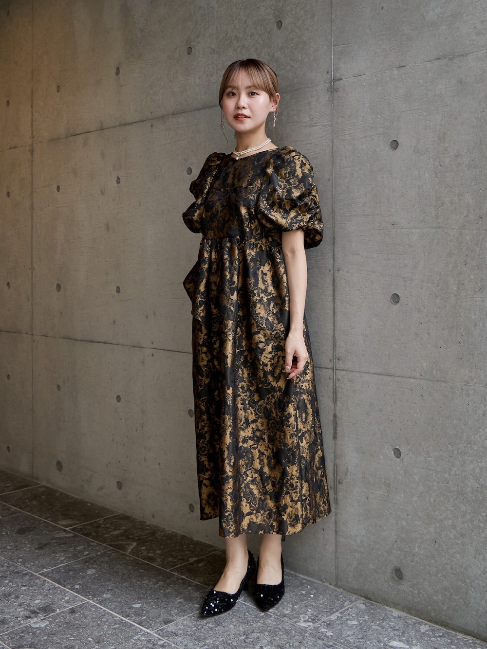 nianaさんの「スパンコールパンプス 結婚式 二次会 パーティー フォーマル オケージョン（niana）」を使ったコーディネートの1枚目の写真