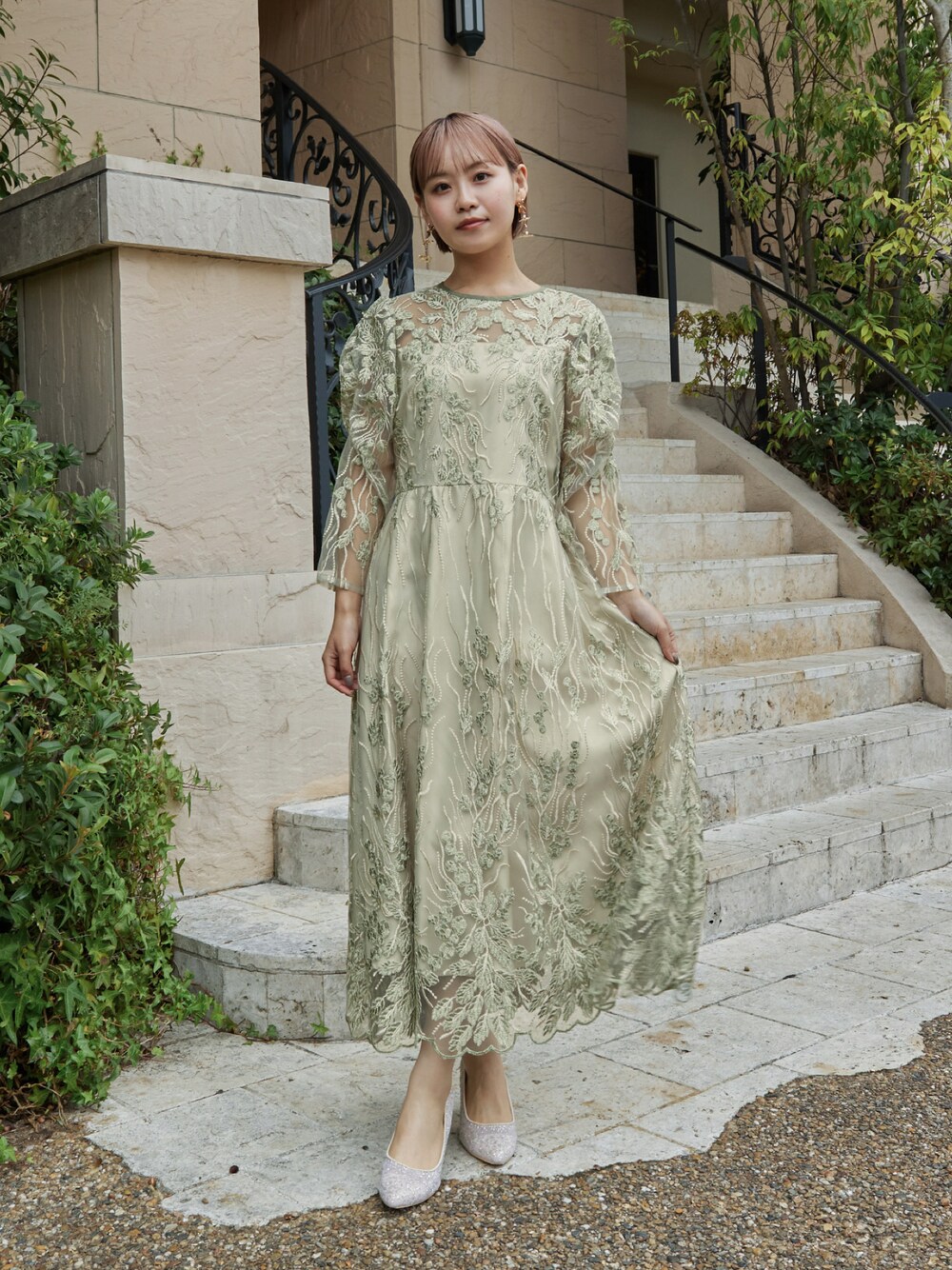 【カンちゃん】niana ボタニカル柄刺繍レースドレス niana（ニアナ） ドレス ボタニカル柄刺繍レースドレス 結婚式 成人式