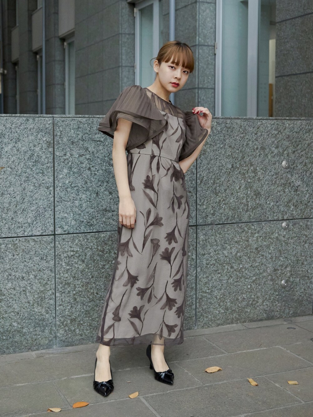 サーキュラースリーブフラワードレス Mサイズ サーキュラースリーブフラワードレス 花柄 結婚式 成人式 同窓会