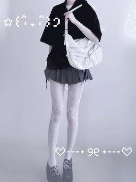 「アイテム（ローファー）」を使った、fuyun__ @透明感と強ささん（レディース・165cm）の秋コーディネート