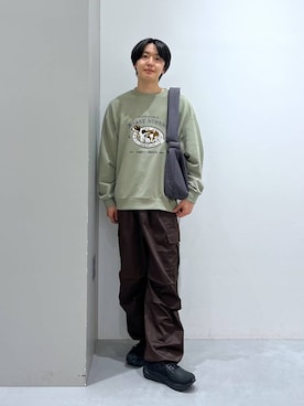 「LAKOLE（ラコレ）のアイテム（スウェット）」を使った、Jiro_さん（メンズ・176cm）の冬コーディネート