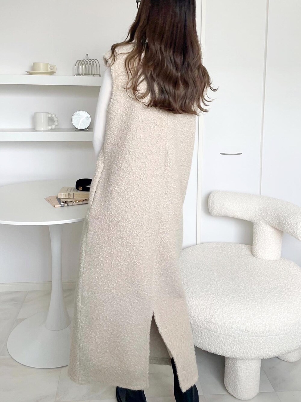 「クリスマスに着たい服、クラシカルエルフ、エルフコーデ、classicalelf、ワンピース、ワントーンコーデ、秋冬コーデ、ママコーデ、ママファッション、マタニティ、マタニティコーデ」｜「classicalelfのくるくる起毛がキュート。フェイクリングウールVネックジャンパースカート（ワンピース、ベージュ系）」を使った、rmrmrm0424さん（レディース・163cm）の冬コーディネートの1枚目の写真
