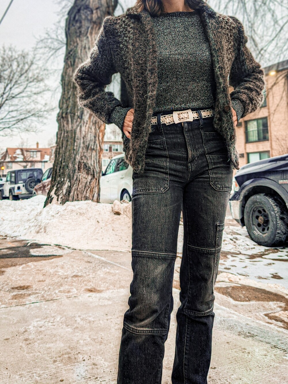 「girl、90's、baby、MM6、jeans、sweater、ootd、ニット、Maison Margiela、マルジェラ」｜「MM6 Maison Margielaのアイテム（スニーカー、ホワイト系）」を使った、Francesさん（レディース・157cm）の冬コーディネートの2枚目の写真