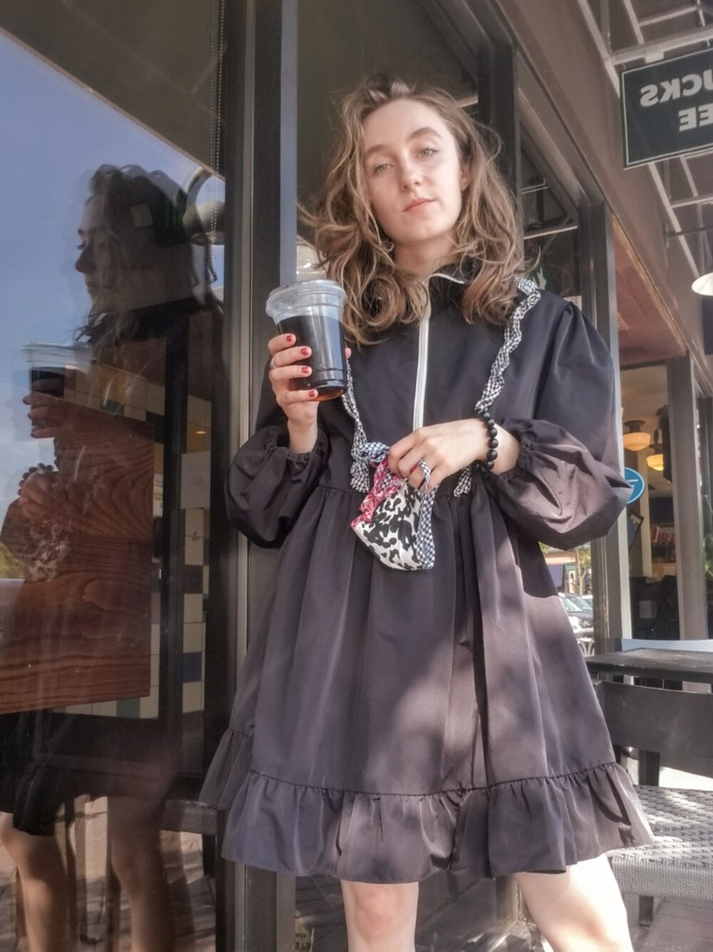 「autumn、dress、black、black and white、coffee、ootd、USA、simple、ONE PIECE、STARBUCKS、Cute、renttherunway」｜「Sandy Liangのアイテム（ドレス、ブラック系）」を使った、Francesさん（レディース・157cm）の秋コーディネートの1枚目の写真