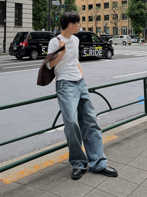 「Regen Glanz(レーゲングランツ)のarticulated narrow flared denim pants / アーティキュレイテッドナローフレアデニムパンツ(デニムパンツ)」を使った、Yo_ta さん(メンズ・178cm)の秋コーディネート