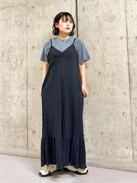 「KBF（ケイビーエフ）のマジョリカプリーツチェックキャミワンピース（ワンピース、ブラック系）」を使った、いの  さん（レディース・157cm）の春コーディネート