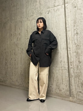 グレー系のアイテムを使った「ウールシャツ」の人気ファッション