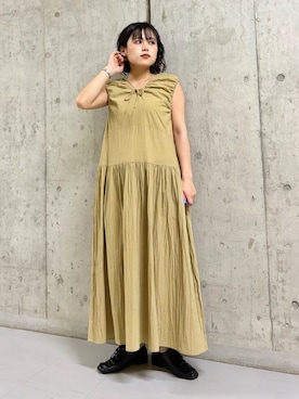 「KBF（ケイビーエフ）の2WAYローギャザーワンピース（ワンピース、ベージュ系）」を使った、いの  さん（レディース・157cm）の春コーディネート