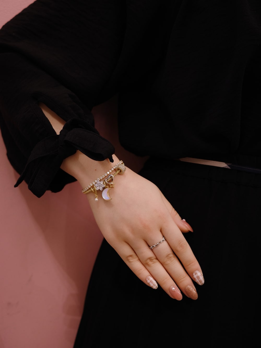 PANDORA（パンドラ）の「スパークリング テニス ゴールド ブレスレット