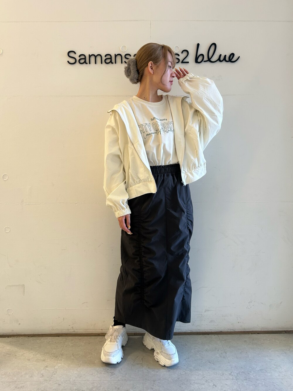 「カジュアル、大人カジュアル、Samansa Mos2 blue、春コーデ、春」｜「Samansa Mos2 blueのアイテム（Tシャツ/カットソー、ホワイト系）」を使った、Renaさん（レディース・163cm）の春コーディネートの1枚目の写真