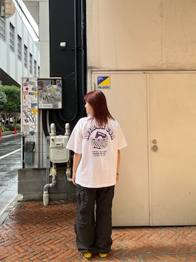 「AVIREX（アヴィレックス）のアイテム（パンツ）」を使った、アイナさん（レディース・156cm）の春コーディネート