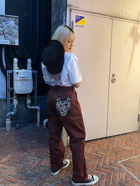 「海」｜「アイテム（チノパンツ）」を使った、アイナさん（レディース・156cm）の春コーディネート