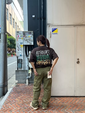 「オリーブ」｜「アイテム（カーゴパンツ）」を使った、アイナさん（レディース・156cm）の夏コーディネート
