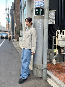 「グレー」｜「アイテム（ライダースジャケット）」を使った、アイナさん（レディース・156cm）の秋コーディネート
