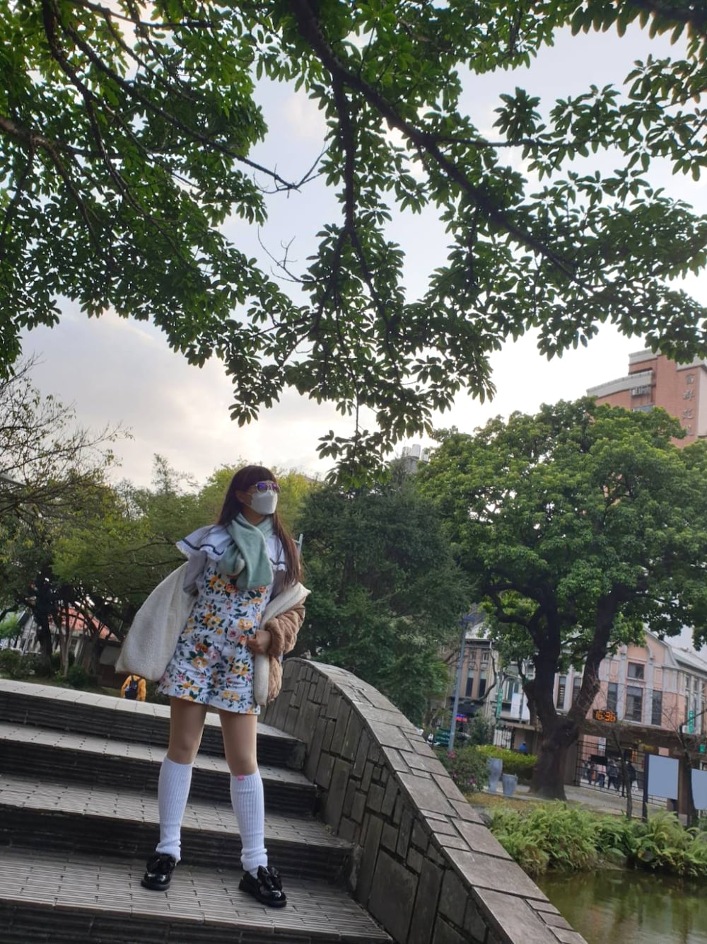 「228 park、ootd、休閒、復古、泡泡襪、吊帶褲 、古着MIX」｜「O.S_Lady.twのアイテム（サロペット/オーバーオール、その他）」を使った、0sarsh0さん（レディース・158cm）の春コーディネートの1枚目の写真